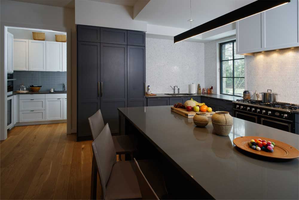 kitchen design with dark cabinets