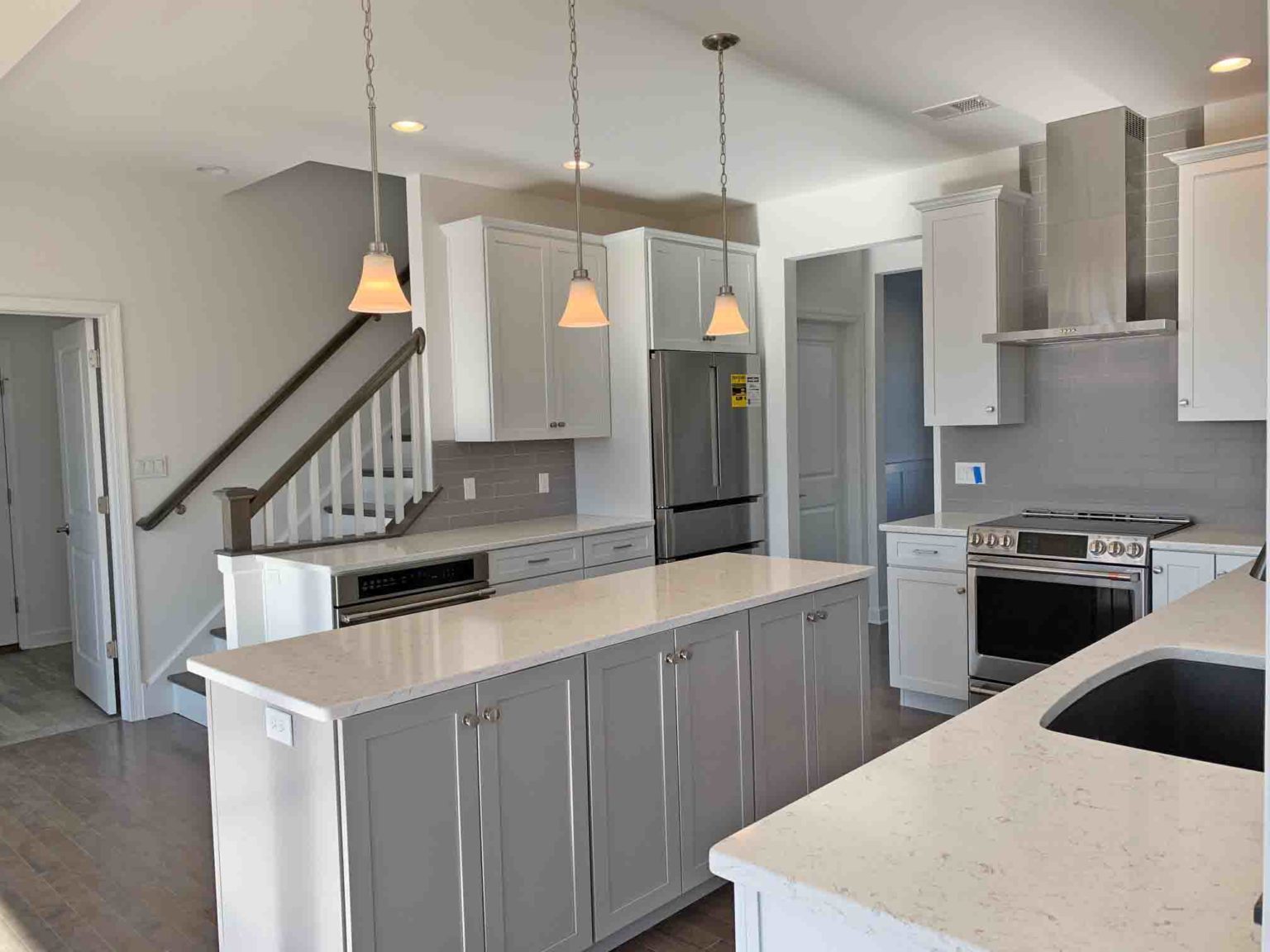 Choosing The Right Kitchen Countertops, Morrisburg Kitchen Cabinet And Countertops