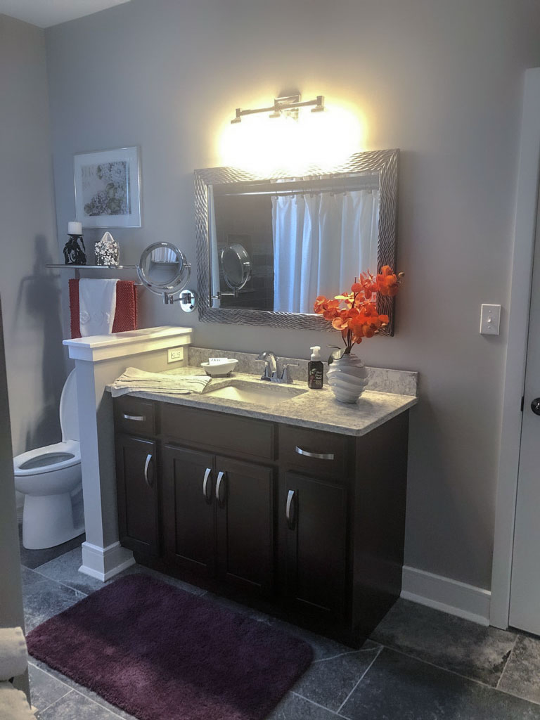 Transitional Cherry Guest Bathrooms in Walnutport, PA
