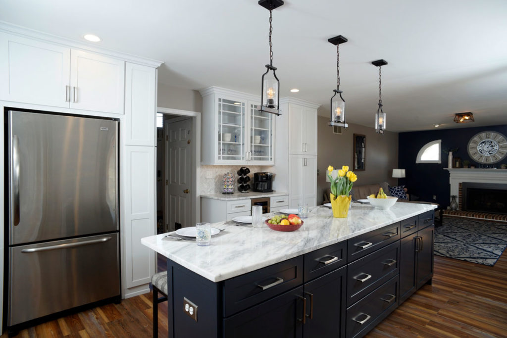 Midnight Kitchen Island with Dove White Kitchen Cabinets in Bethlehem Township